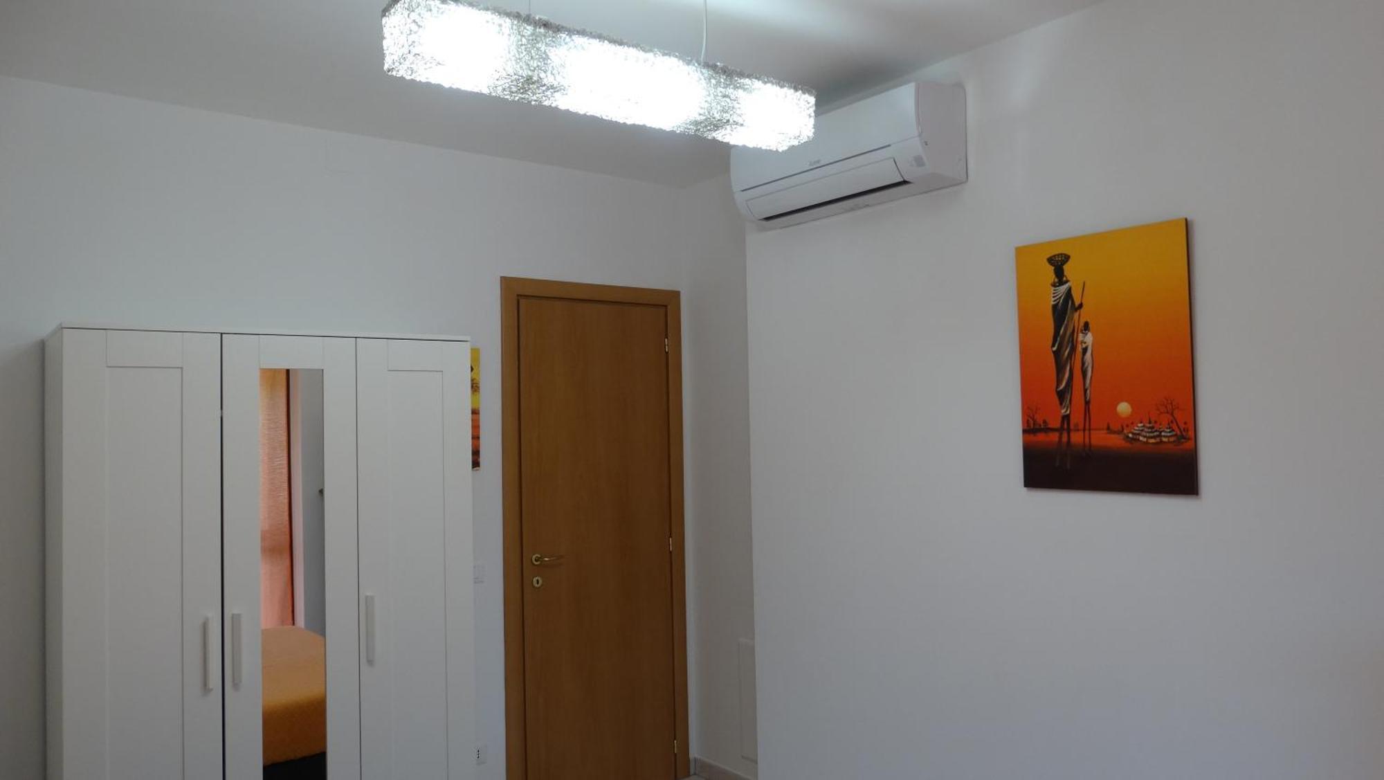 Rose Apartment Luni Екстер'єр фото